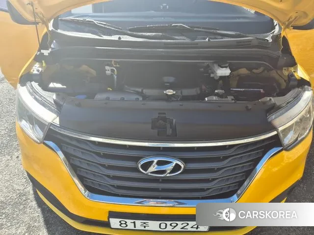 Hyundai The New Grand Starex id 2402598 из Кореи 14