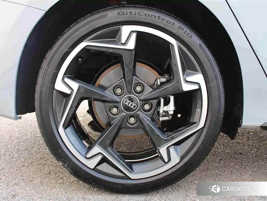 Audi A3 id 4664630 из Китая 12
