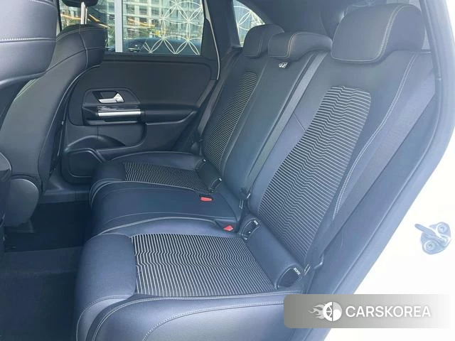 Mercedes-Benz Class B id 4213945 из Китая 14