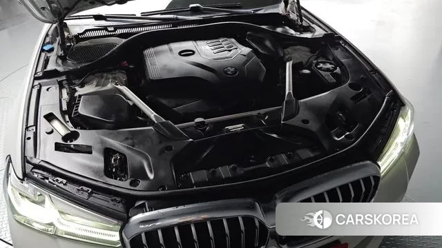 BMW 5 Series (G30) id 3317938 из Кореи 16