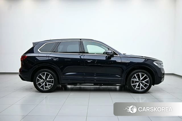 Volkswagen Touareg id 4271126 из Китая 16