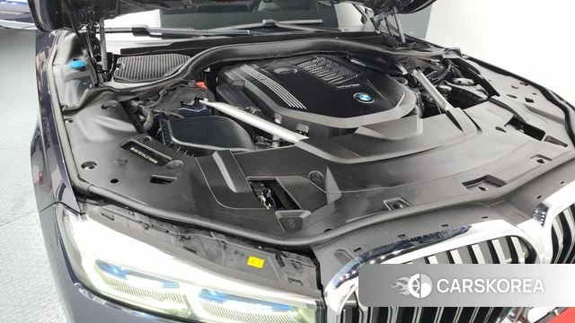 BMW 7 Series (G11) id 4501950 из Кореи 29