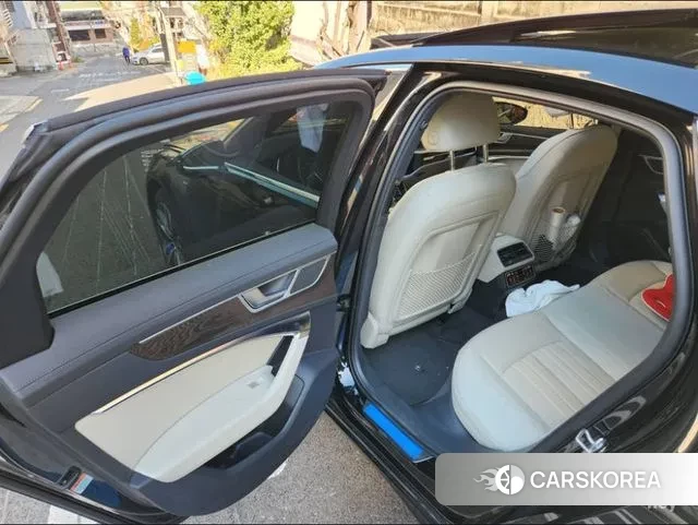 Audi A6 (C8) 2023 Черный из Кореи, фото 6