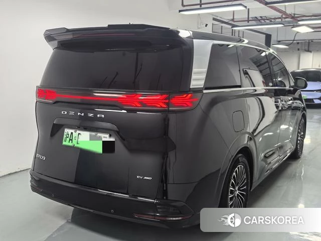 Denza D9 EV 2023 Черный из Китая, фото 6