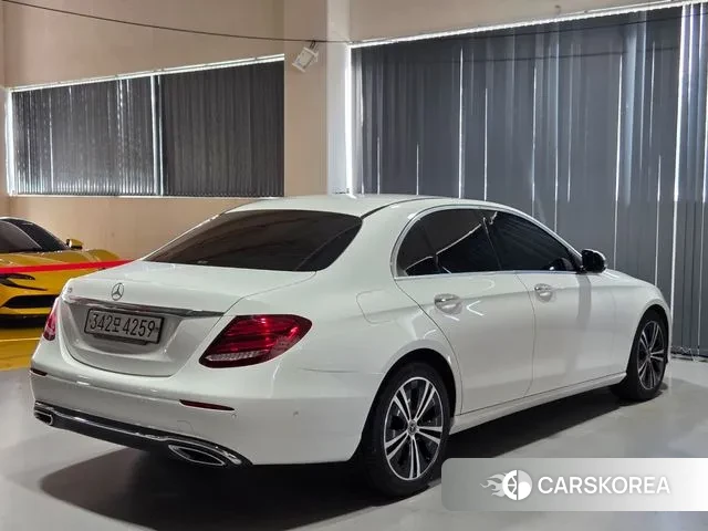 Mercedes-Benz E-Class W213 id 3101262 из Кореи 16