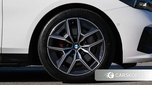 BMW 5 Series (G60) id 3420286 из Кореи 16