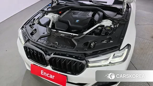 BMW 5 Series (G30) id 2968961 из Кореи 16