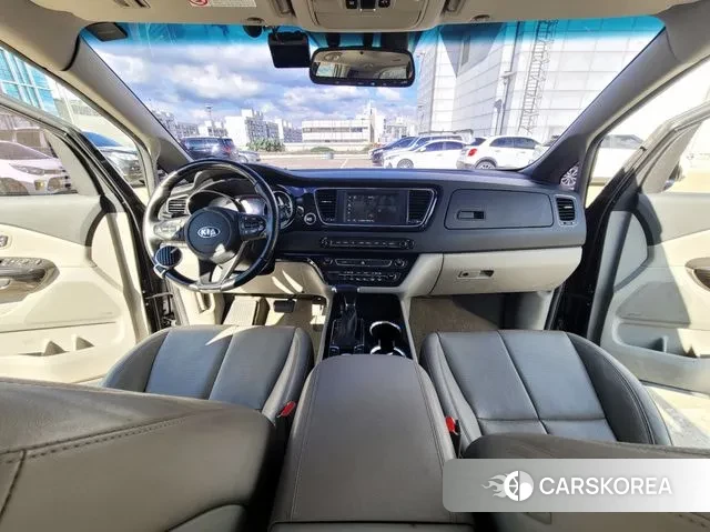 Kia The New Carnival id 3139746 из Кореи 16