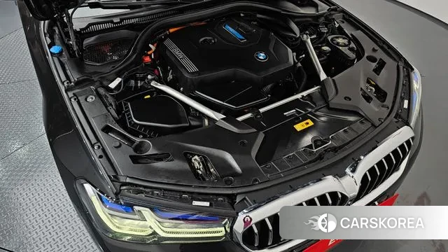 BMW 5 Series (G30) id 3383656 из Кореи 16