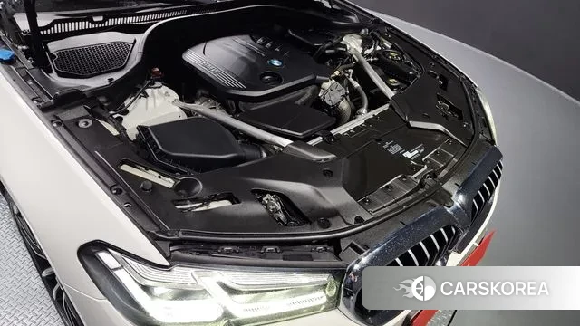 BMW 5 Series (G30) id 3232862 из Кореи 16