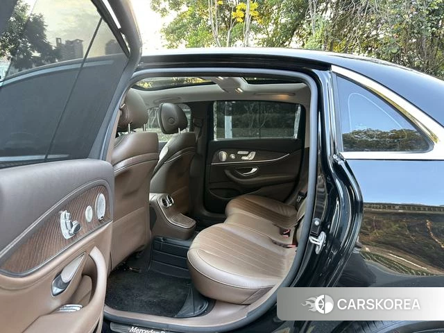 Mercedes-Benz E-class id 4306843 из Китая 12