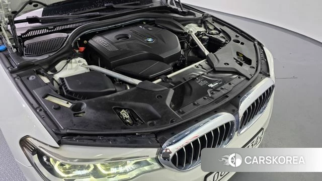 BMW 5 Series (G30) id 4615253 из Кореи 16