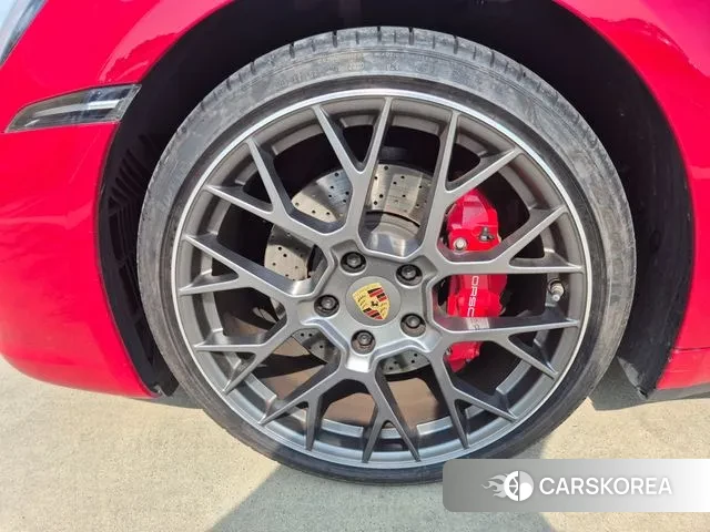 Porsche 911(992) id 2901648 из Кореи 16