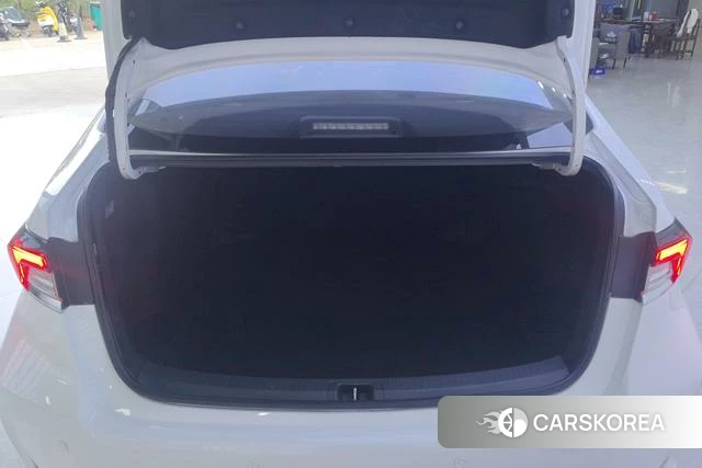 Toyota Corolla id 4328933 из Китая 13