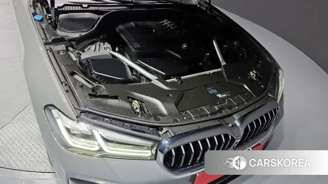 BMW 5 Series (G30) id 3562182 из Кореи 16