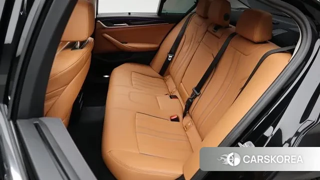 BMW 5 Series (G30) id 3586211 из Кореи 16