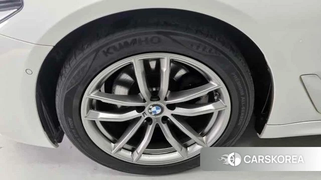 BMW 5 Series (G30) id 3966010 из Кореи 14