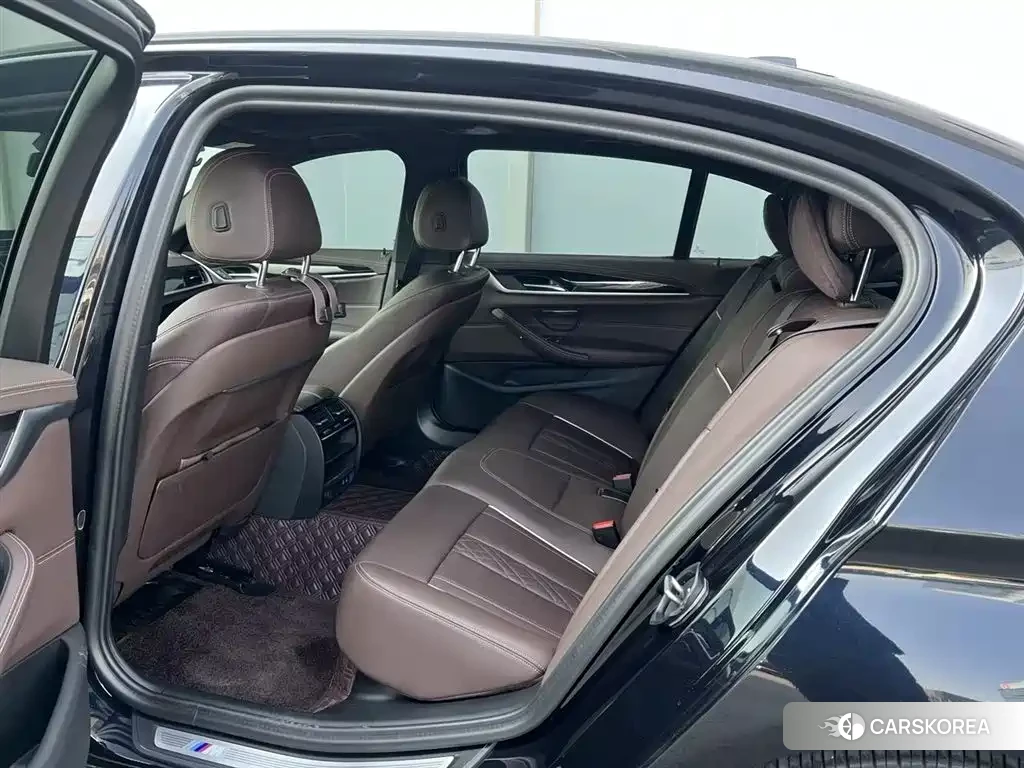 BMW 5 Series New Energy 2023 Черный из Китая, фото 6