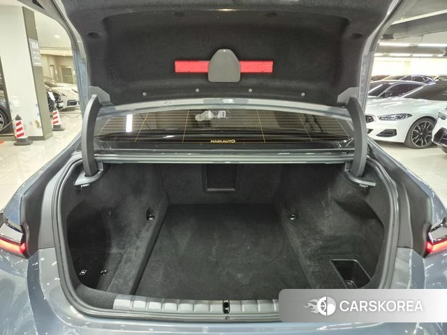 BMW 7 Series (G70) id 4194954 из Кореи 16