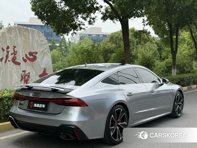 Audi A7 2021 Серебристо-серый из Китая, фото 6
