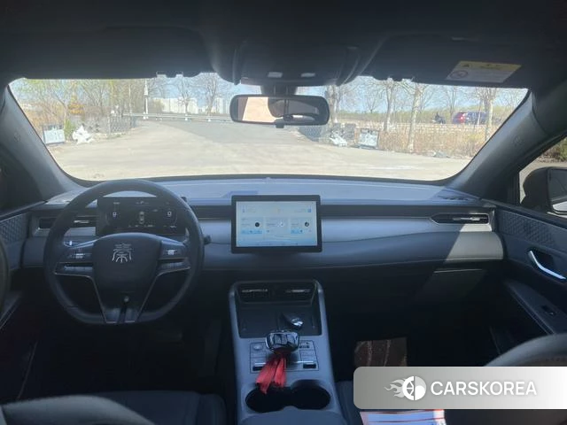 BYD Qin PLUS DM 2025 Темно-серый из Китая, фото 6