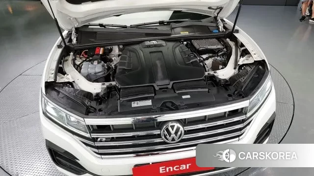 Volkswagen Touareg 3rd generation id 3060330 из Кореи 16