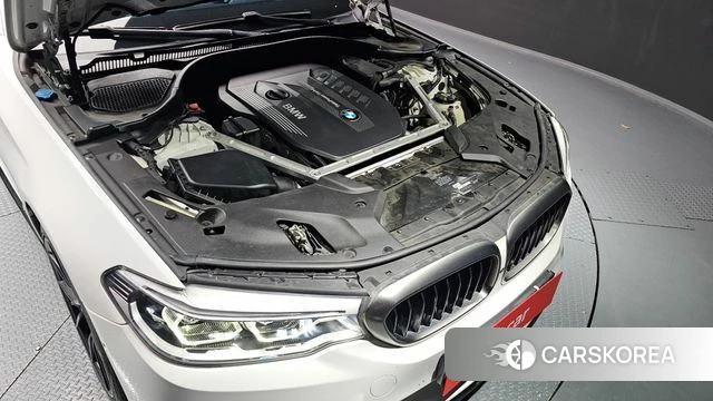 BMW 5 Series (G30) id 3854050 из Кореи 16