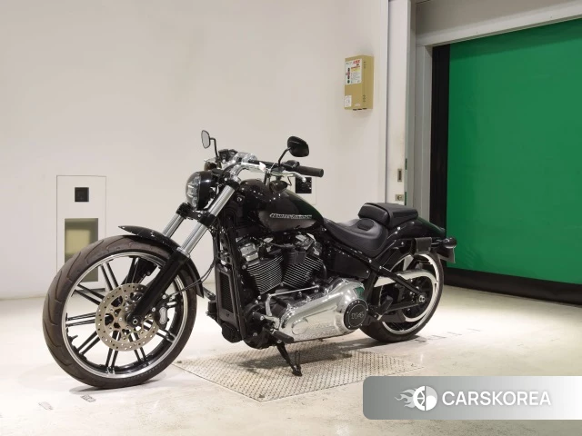 Проданный Harley-Davidson Softail Breakout FXBRS1868 2022 из Японии, фото 2