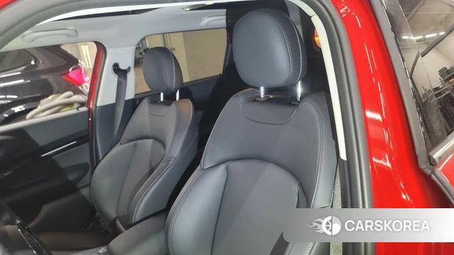 Mini Cooper Clubman 2023 Красный из Кореи, фото 6