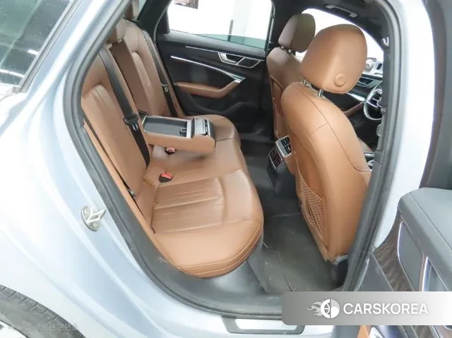 Audi A6 (C8) 2023 Серебряный из Кореи, фото 6