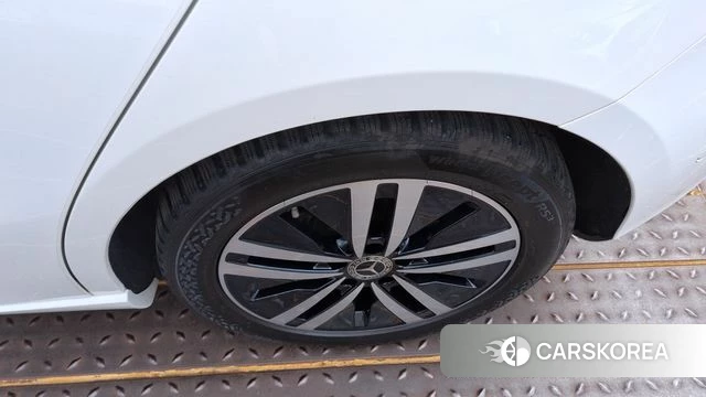 Mercedes-Benz A-Class W177 id 3793814 из Кореи 16