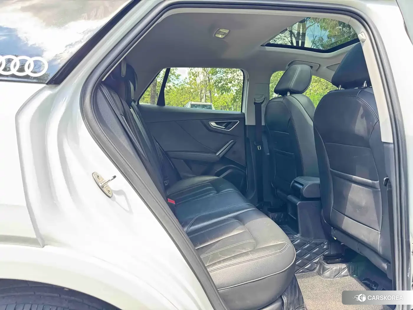 Audi Q2L id 4679870 из Китая 44