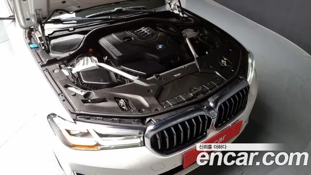 BMW 5 Series (G30) id 2858552 из Кореи 16