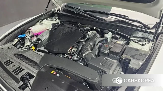 Hyundai Grandeur (GN7) id 3120097 из Кореи 16