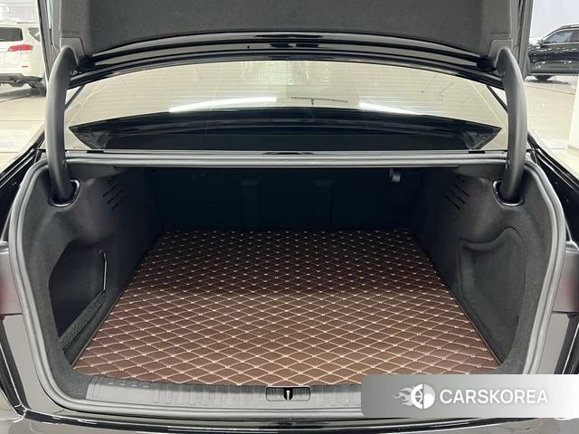 Audi A6L id 4366042 из Китая 14