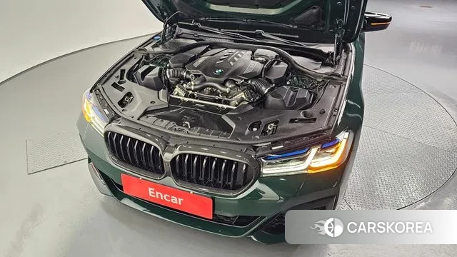 BMW 5 Series (G30) id 3258316 из Кореи 16