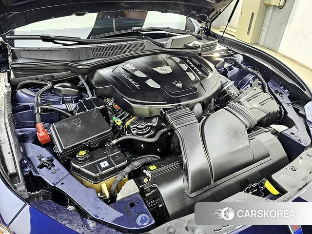 Maserati Ghibli id 4536629 из Кореи 16