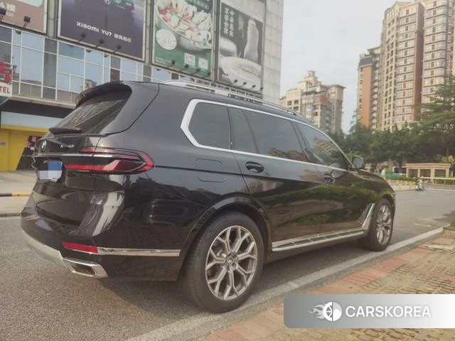 BMW X7 2023 Черный из Китая, фото 6