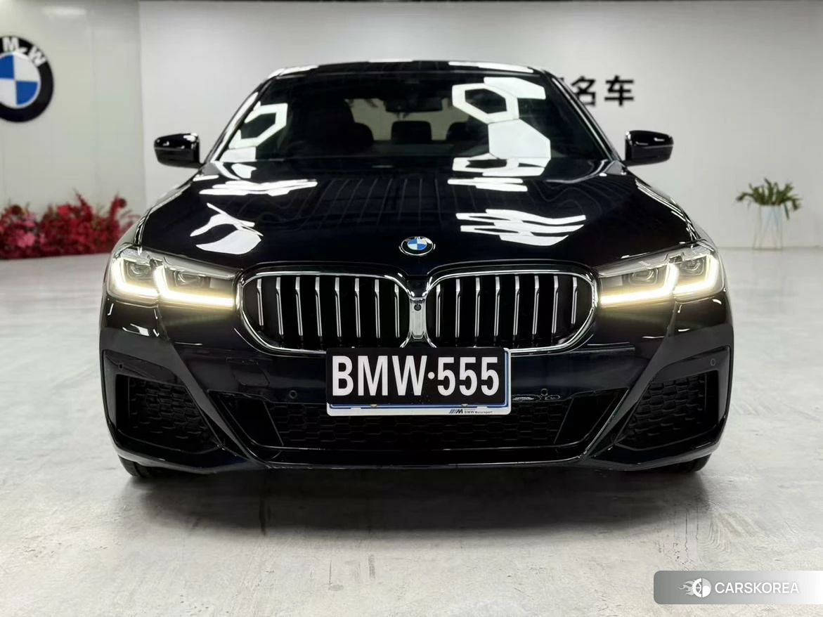 BMW 5 series 2023 Черный из Китая, фото 6