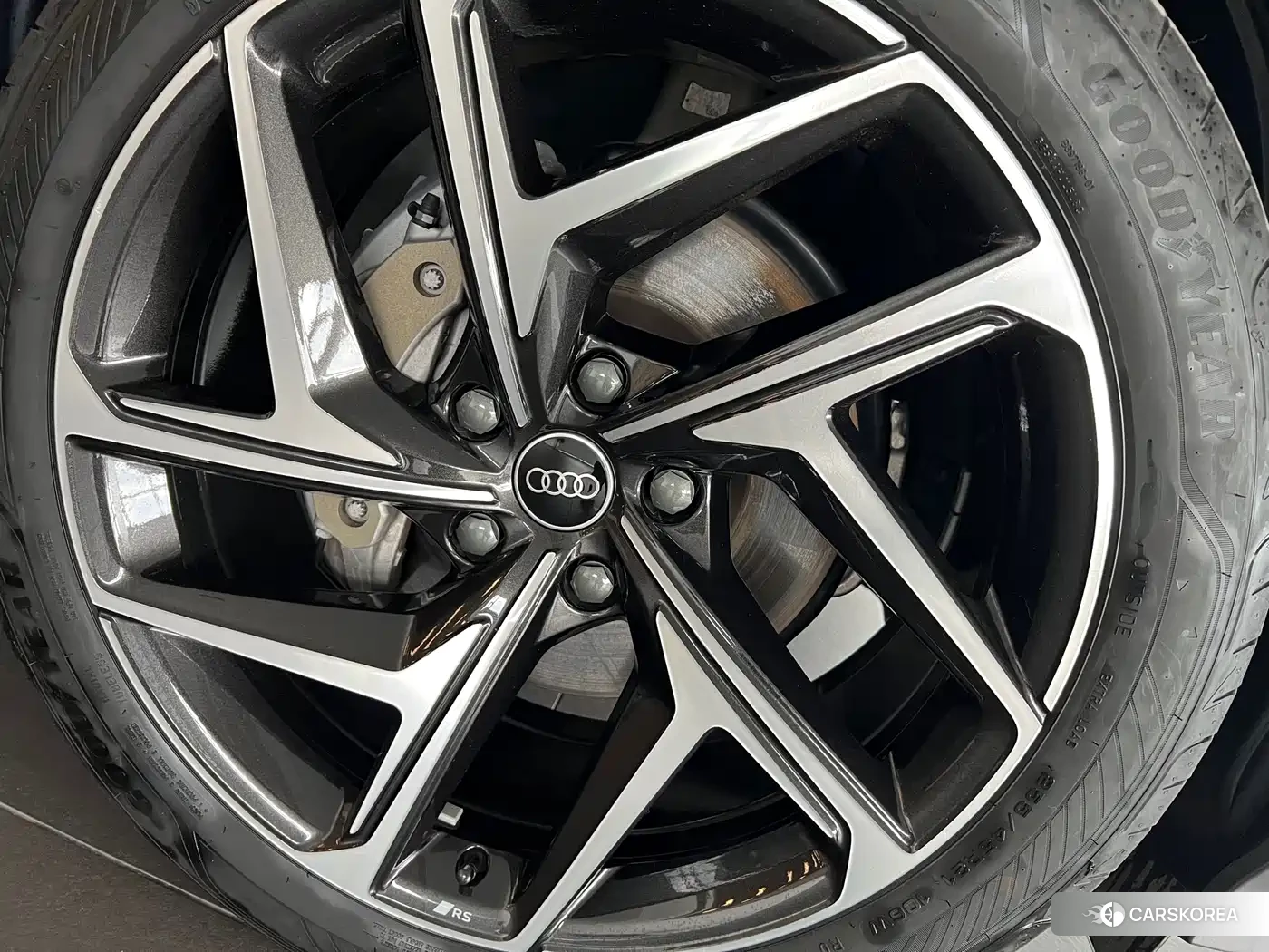Audi Q6L e-tron id 4554067 из Китая 13