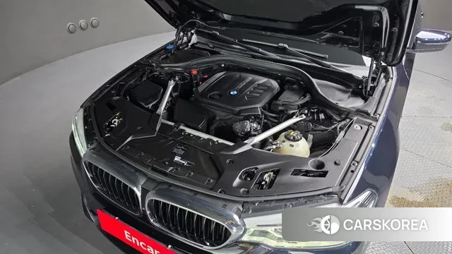 BMW 5 Series (G30) id 3029119 из Кореи 16