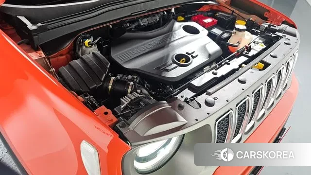 Jeep Renegade id 3546908 из Кореи 16