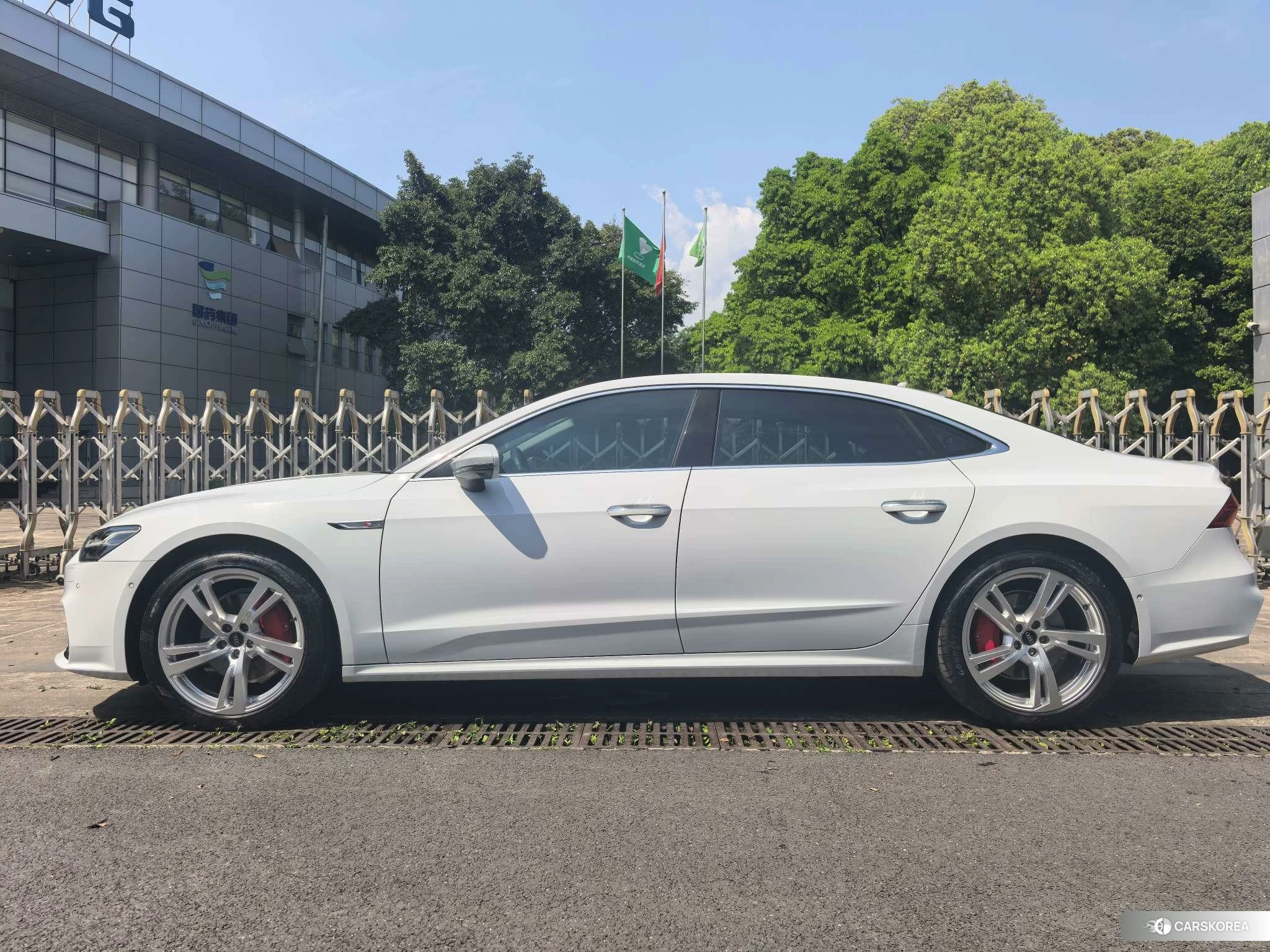 Audi A7L id 4479253 из Китая 19