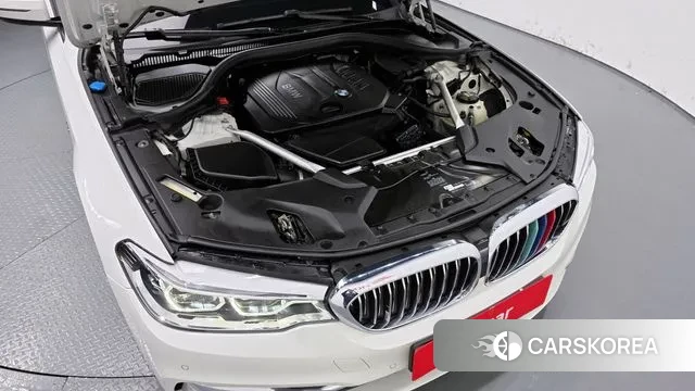 BMW 5 Series (G30) id 3284935 из Кореи 16