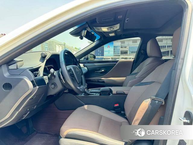 Lexus ES id 4261199 из Китая 8