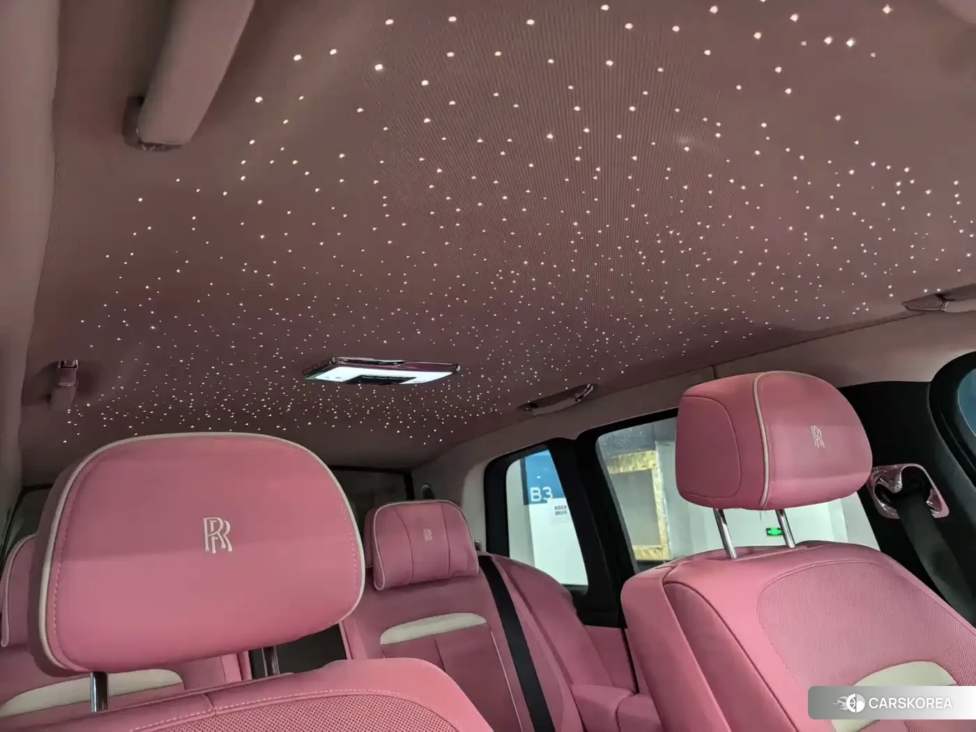 Rolls-Royce Cullinan id 4554138 из Китая 10