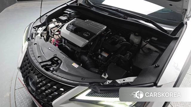 Lexus UX250h id 3916690 из Кореи 16