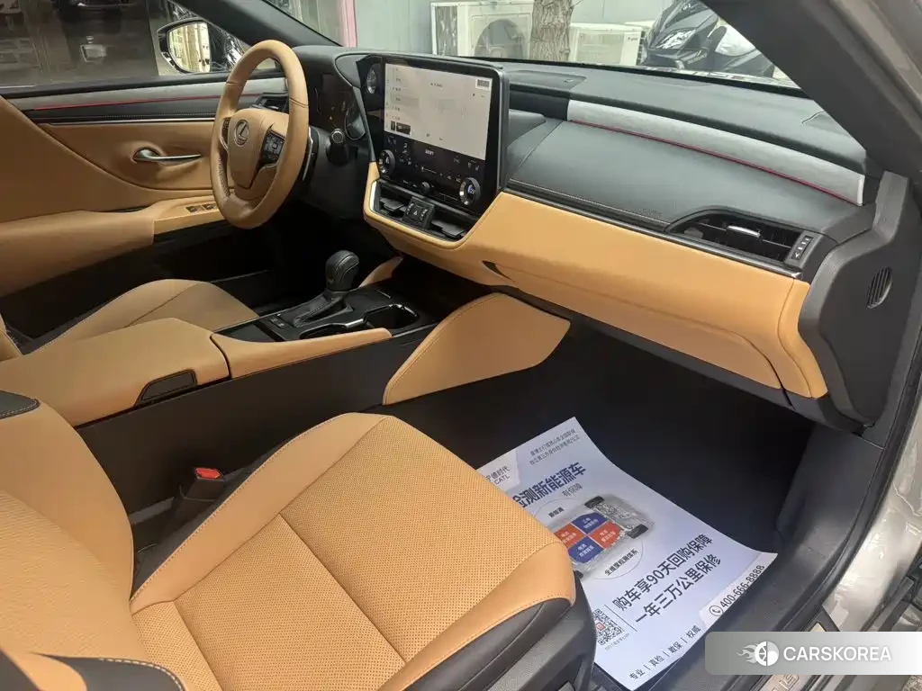 Lexus ES 2025 Champagne/brown из Китая, фото 6