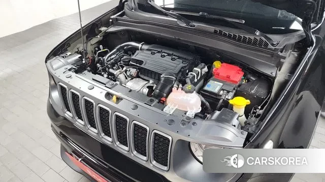 Jeep Renegade id 2889681 из Кореи 16