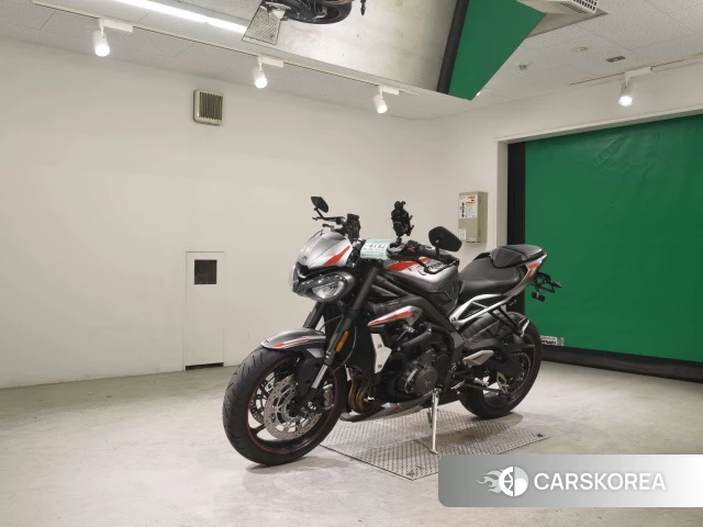 Проданный Triumph STREET TRIPLE 765 RS 2021 из Японии, фото 4